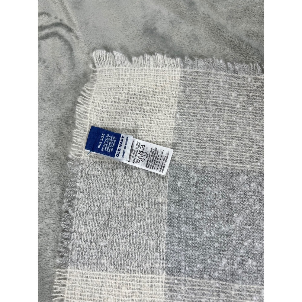 Old Navy Scarf One‎ Size Gray White Plaid 76" x 25" CozyCore Cottagecore